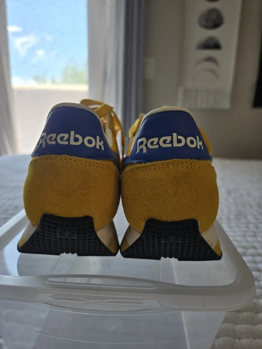 Reebok casual secure